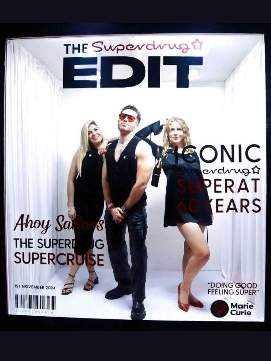 Magazine Photo Booth